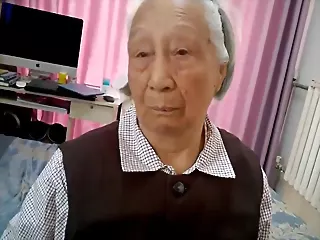 Old Chinese Grandma Gets Pulverized